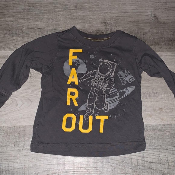 Carter’s 9 Months Shirts - Picture 3 of 3